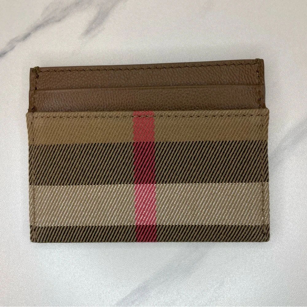 Burberry Cardholder! Brand New With Tag & Packaging! Wallet